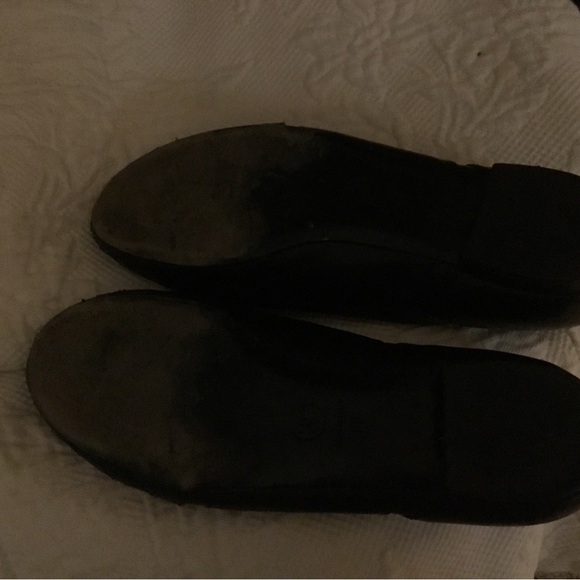 Chanel slip on shoes.  So cute - Picture 4 of 6